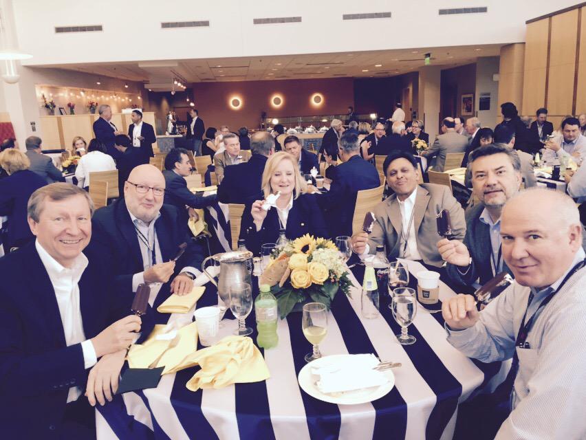 jessesingh's tweet image. Great to see our @3M leadership supporting @UnitedWay &amp;amp; enjoying some ice cream! #next100 #LifeWith3M