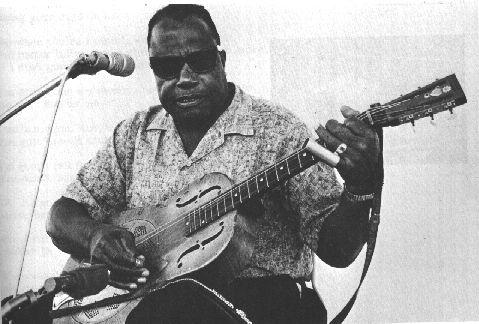 AcousticGuitar_'s tweet photo. A little #ThrowbackThursday blues, courtesy of Bukka White circa 1967. https://t.co/tkfaJKT9lk http://t.co/iNmbRyYgrC