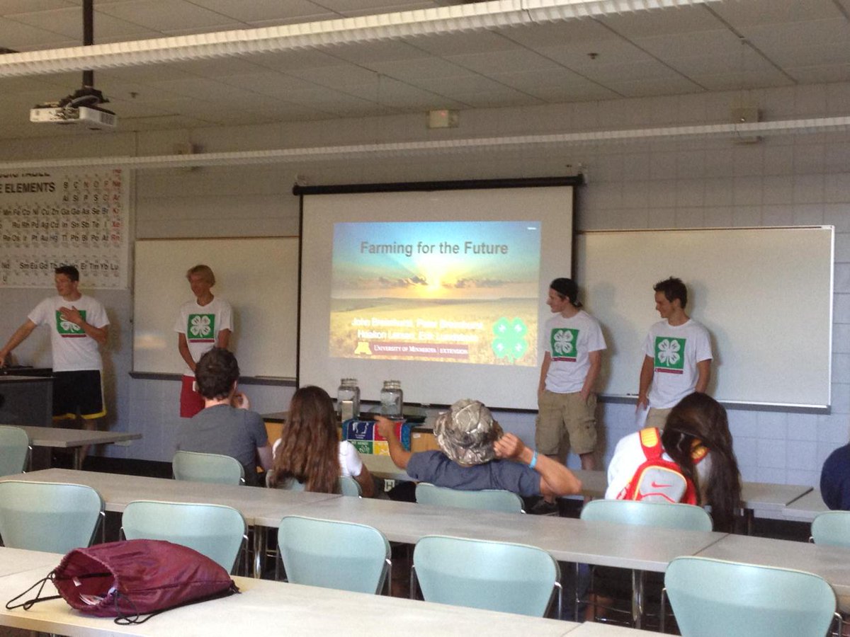 @InverCCAg #AgAcademy students are learning about <a href="/MN4H/">Minnesota 4-H Youth Development</a> #SOAR program and soils from four Dakota Co 4-H'ers!
