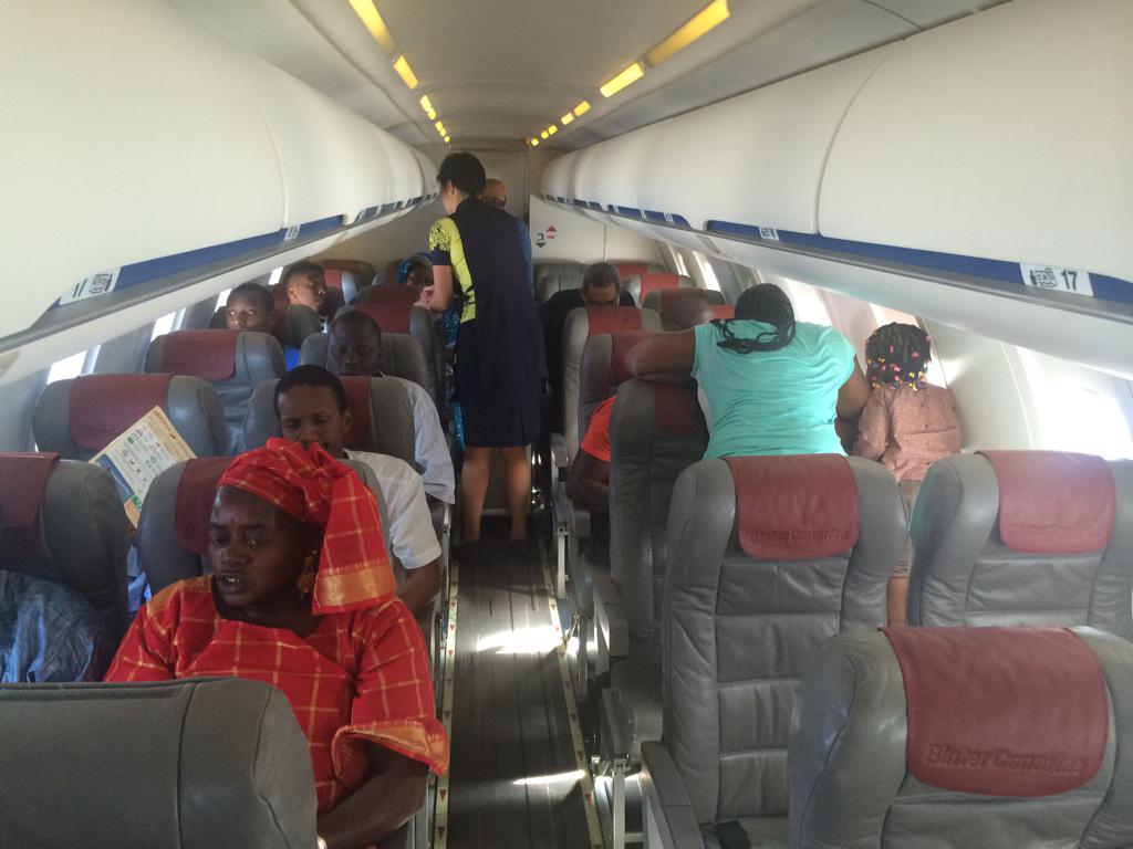 Da gusto ver el vuelo de @BinterCanarias a #Dakar 'petao', tanto a la ida como a la vuelta @Joseluisreina