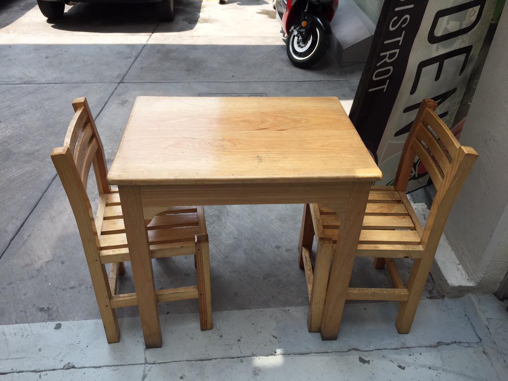 endenbistrot's tweet photo. X si ocupan algo lo pueden ver físico en el local http://t.co/RIisNFxVHB
