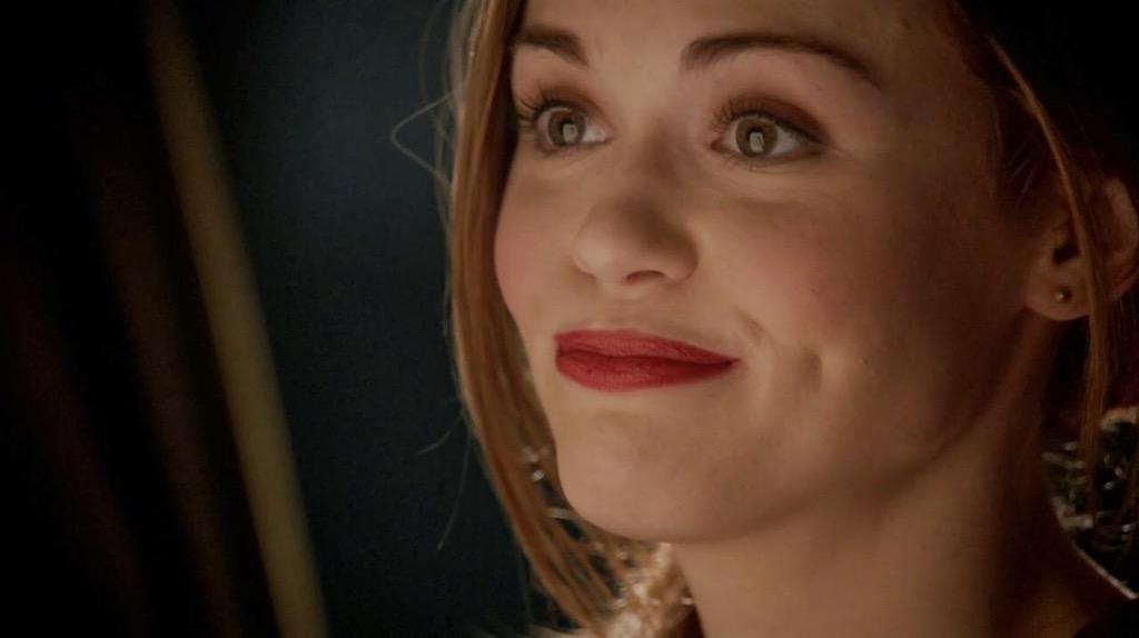 laurenrbramwell's tweet photo. lydia martin is the sweetest little cinnamon roll http://t.co/EAzbRJQ927