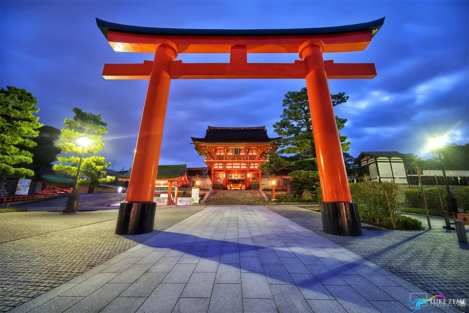 UKContingent's tweet photo. Any of our IST visiting here? The Fushimi Inari Shrine #japan2015 http://t.co/yzwlqH1V1y