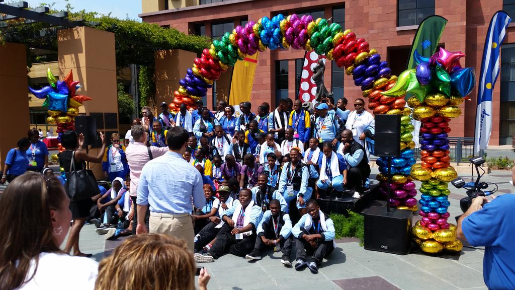 breebree983's tweet photo. Welcome Zimbabwe &amp; Botswana! Host Town Event up next! #DisneyVoluntEARS #ReachUpLA @ESPNCitizenship @CitizenDisney http://t.co/0LQTqpUuIU