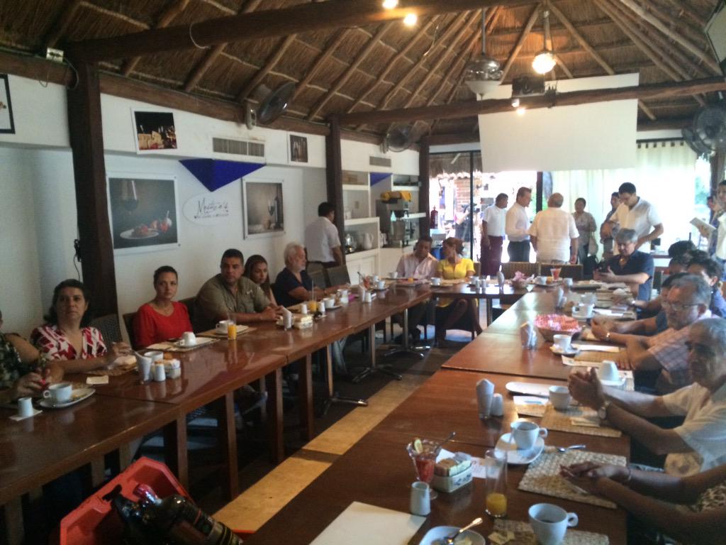 Reunión mensual de APS con tema de protección civil para garantizar la seguridad. Llevada acabo en <a href="/MestizosRest/">MestizosRestaurante</a>