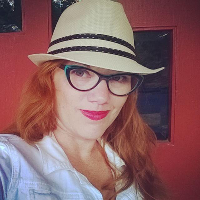 rachellemeechap's tweet image. At work by 7am? #badhairday #goodhatday ift.tt/1ek3zMp