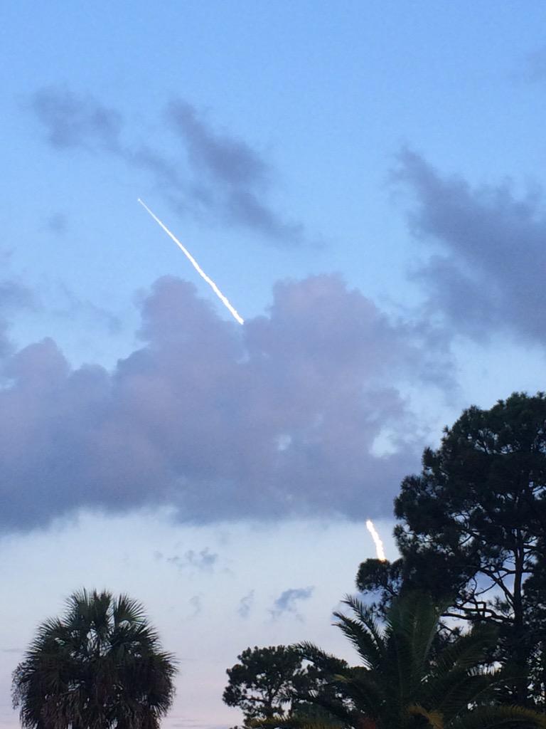 MissPrairieJo's tweet photo. Delta Rocket launch view from Port Orange! @WESH #rocketlaunch #wesh2news http://t.co/E3Nf1xF1qQ