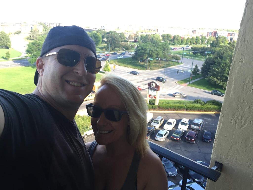 KyleSwingSarah's tweet photo. Kyle and Sarah have entered the building! See you guys at the 7 o'clock worship tonight! http://t.co/QMH85QUiAF