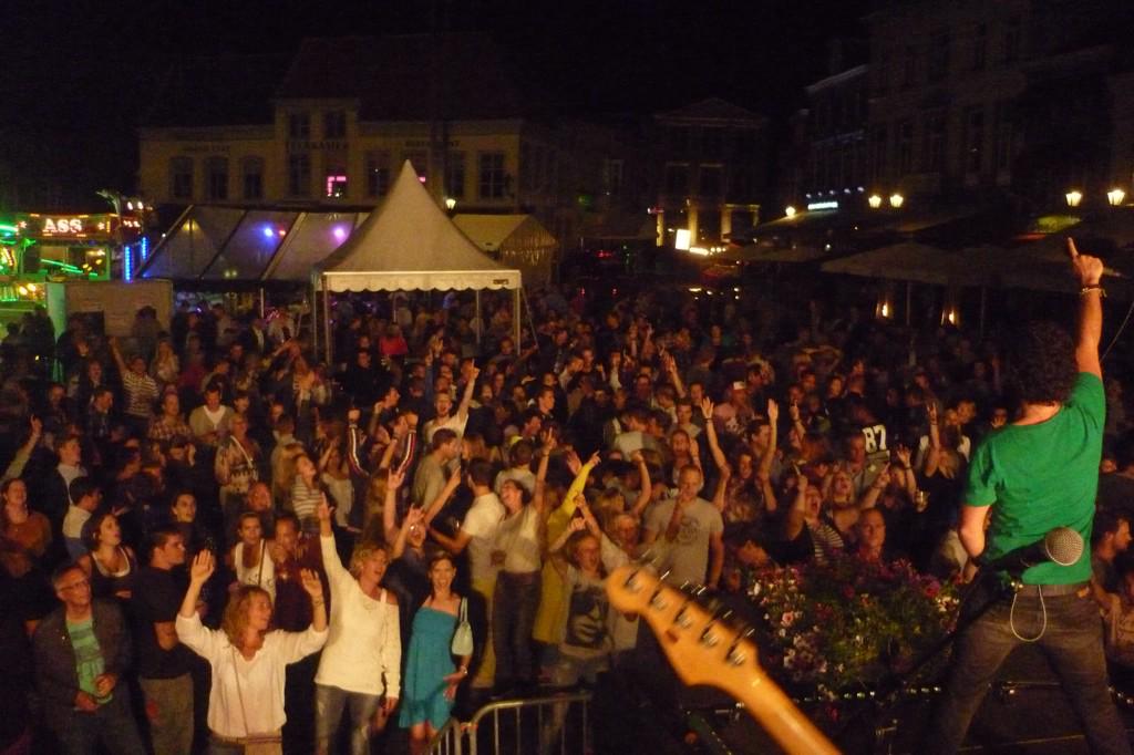 jeWelste's tweet photo. Zo, dat was een supergave gig op @DeKrabbenfoor in Bergen op Zoom. Bedankt allemaal, jullie waren te gek! http://t.co/VuSowRHQCe