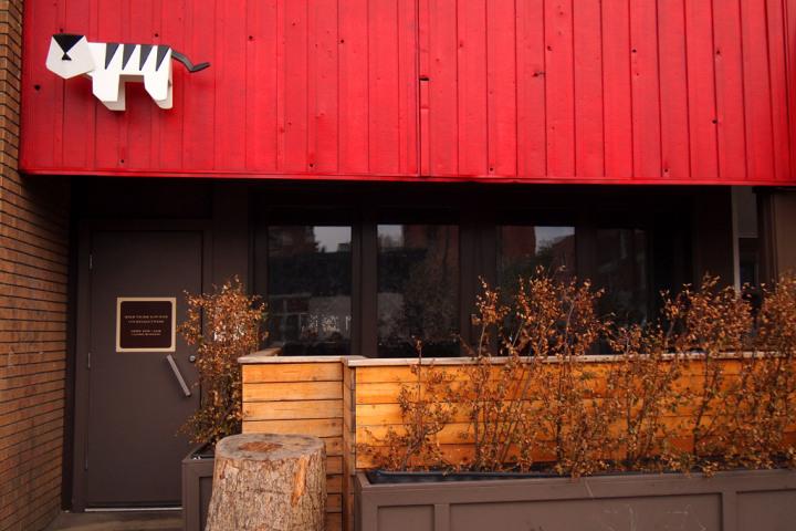 thestarcalgary's tweet photo. Calgary's @milktigerlounge counted among world's top bars, says @CNtraveler: http://t.co/8ro0Mhr0BU #yyc http://t.co/KIdJGv7CCq