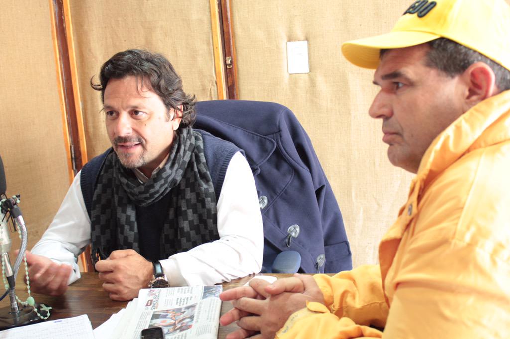 AOlmedoOK's tweet photo. Junto a @GustavoSaenzOK en Oran. El lugar que  algunos candidatos ni siquiera saben donde queda. Votemos por Salta! http://t.co/FO0pj1ddrj