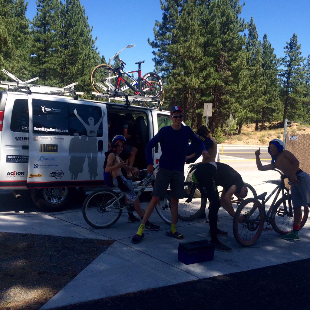 Helping some local Bend rippers! <a href="/russhaysracing/">Russ Hay's Racing</a> <a href="/CascadeCycling/">Cascade Cycling Classic</a> #GhettoFix #webreedspeed