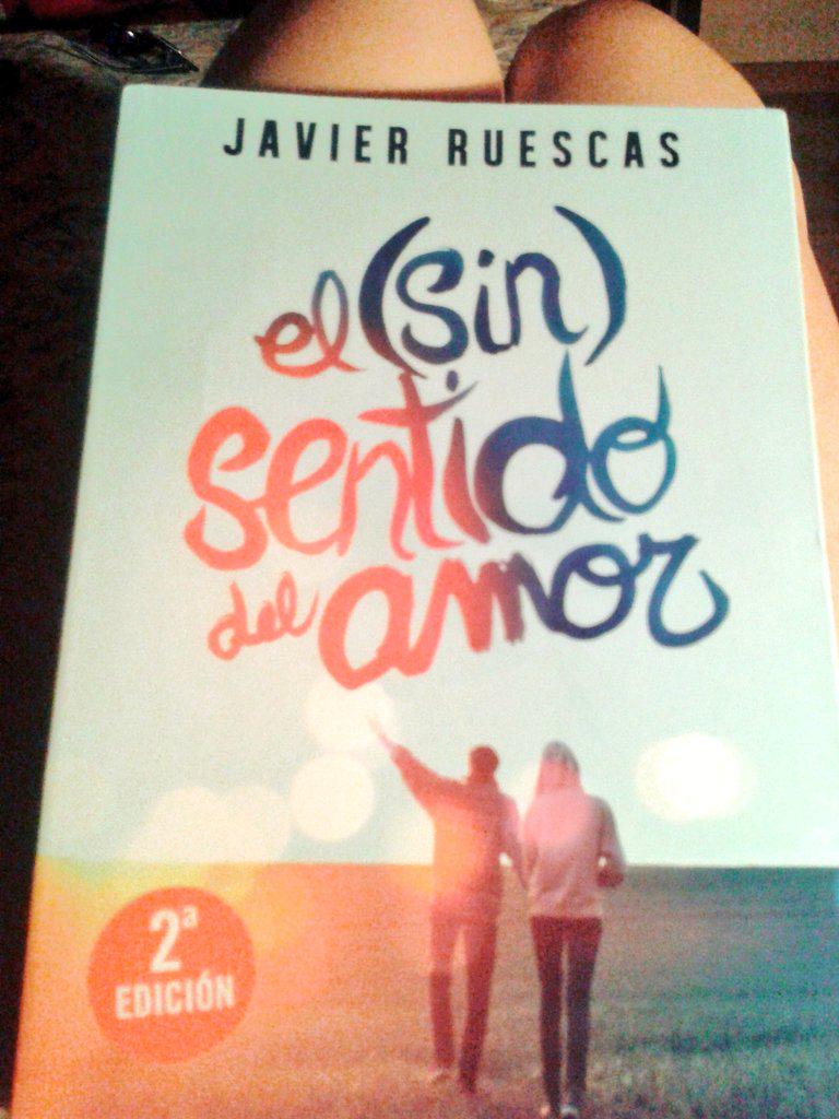 paulavelc8's tweet image. @javier_ruescas después de ir 300 veces a la librería y estar agotado, por fin es mío!! #ESSDA