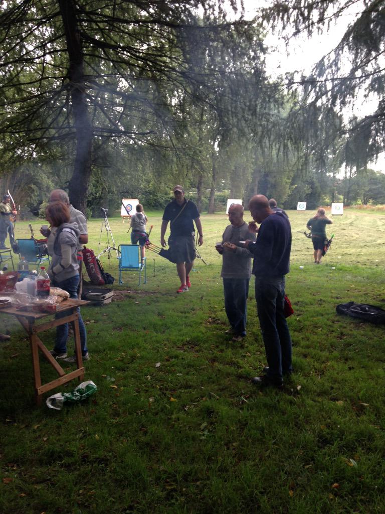 BowmenOfGower's tweet photo. Goodbye BBQ for @ArcherySwan and @rem8492 tonight! #BBQ #archery #GoodLuck for the future both! http://t.co/St6nsms6fn