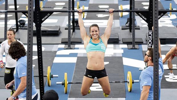 Canada's tweet image. Watching the @CrossFitGames? Reigning world champion for women competition is Canadian @CamilleLbaz (photo: FB page)