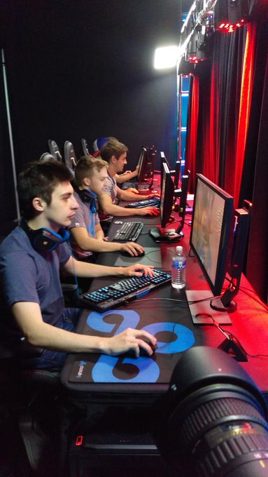 Watch Michael Grzesiek's leaked NSFW photo on TwXstars