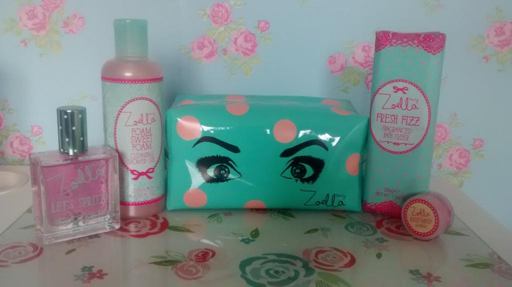 Iilmessedup's tweet photo. Zoella Beauty @ZozeeBo #letsspritz #foamsweetfoam #freshfizz #kissymissy http://t.co/KYMYjjKyGG