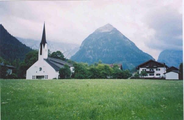 zebra_ballerina's tweet image. 10y ago today I completed my #QueensGuide w #ChaletSchool!exploration in Austria 😁 #TBT @GuidingLaSER @GirlguidingLSE