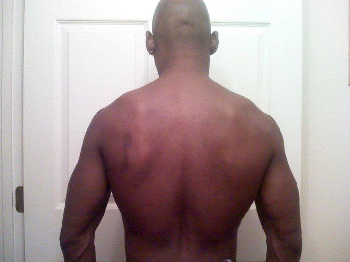 markanthonyaki1's tweet photo. Roof work before and after now I need a shower who wants to was my back http://t.co/iTuazkyk26