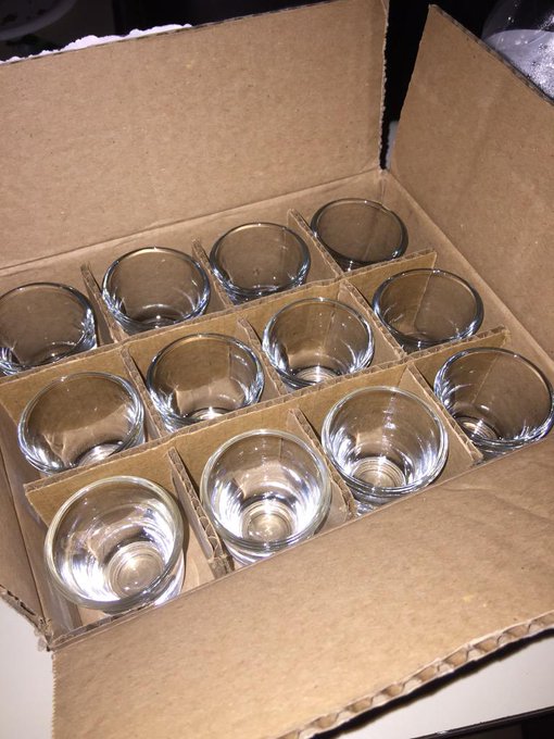 Woohoo! Shot glass! Thx @Dannnn89 http://t.co/fcazm75YXX