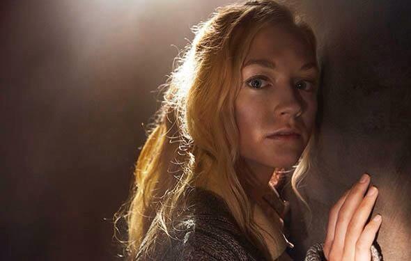 AspynBabe's tweet photo. I miss Beth Green (@emmykinney) on TWD. Am I the only one who screamed and cussed at the TV when this happened? x http://t.co/hcLL6EimtS