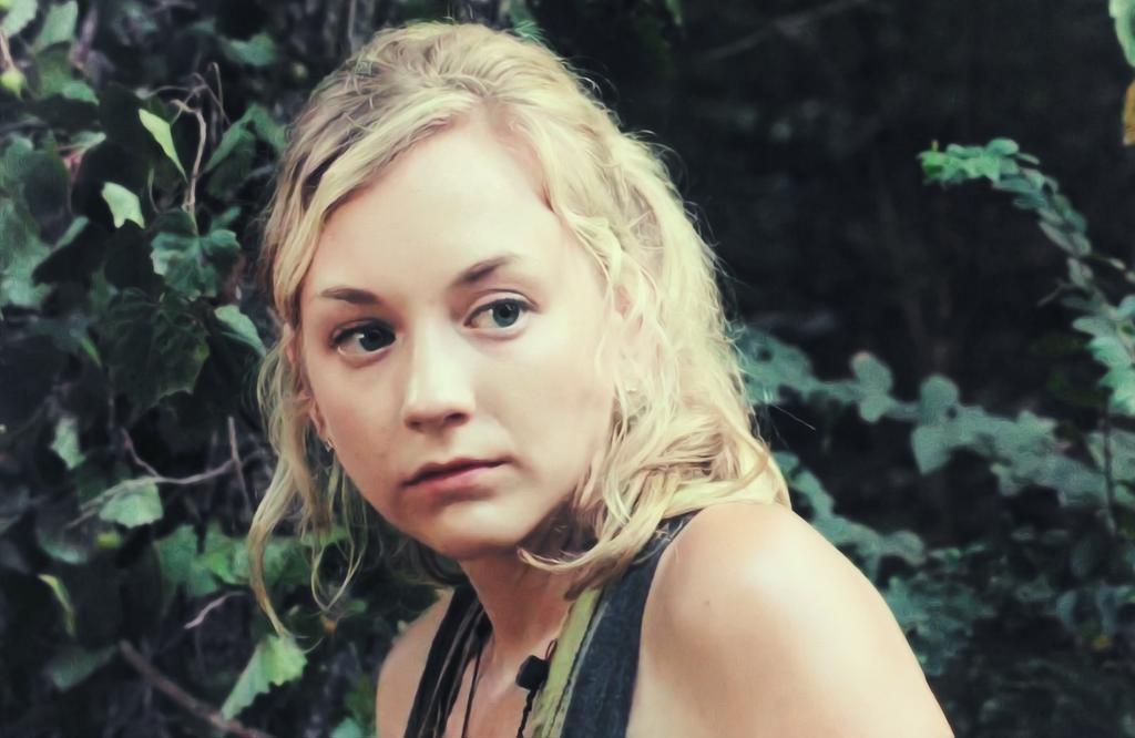 AspynBabe's tweet photo. I miss Beth Green (@emmykinney) on TWD. Am I the only one who screamed and cussed at the TV when this happened? x http://t.co/hcLL6EimtS
