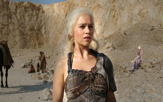SansaUnbroken's tweet photo. Bet no one knew that when I jumped I went through a time portal and ended up with season 1 @danygonebad LUCKY ME!! http://t.co/Do6JPoTQUF