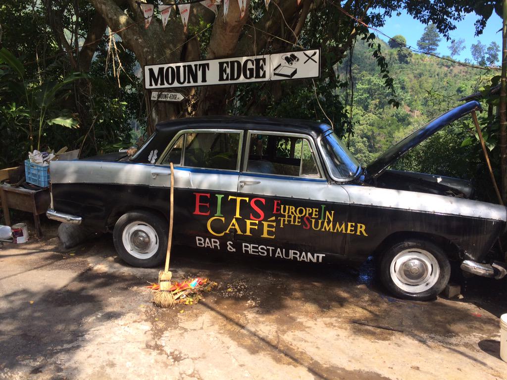 marialeonstyle's tweet photo. Almuerzo en #EitsCafe #marialeontravels #viajesconestilo @mujerhoy @VisitJamaicaNow #Caribe #marialeonstyle πππ http://t.co/1TQAQw9nWm
