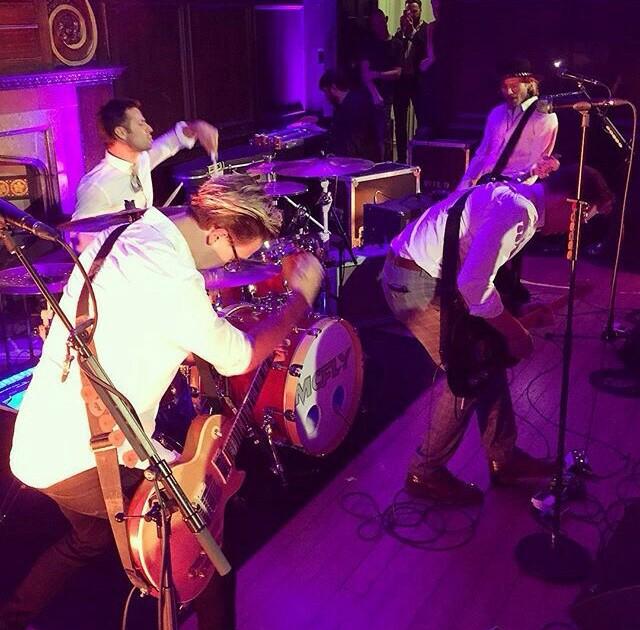 WalkInTheSun24's tweet photo. ¿Me oís llorar? 💜😭💜😭💜
#McFlyIsForLife http://t.co/bK37tcU8sC