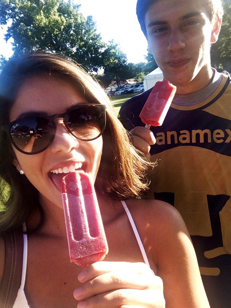 elizabethpapas_'s tweet photo. @cpapas7 and I had a great time at a @AkronArtsExpo's Taste of Akron. Thank you @popsmithpops for the tasty treats! http://t.co/mL8WMrBvYr