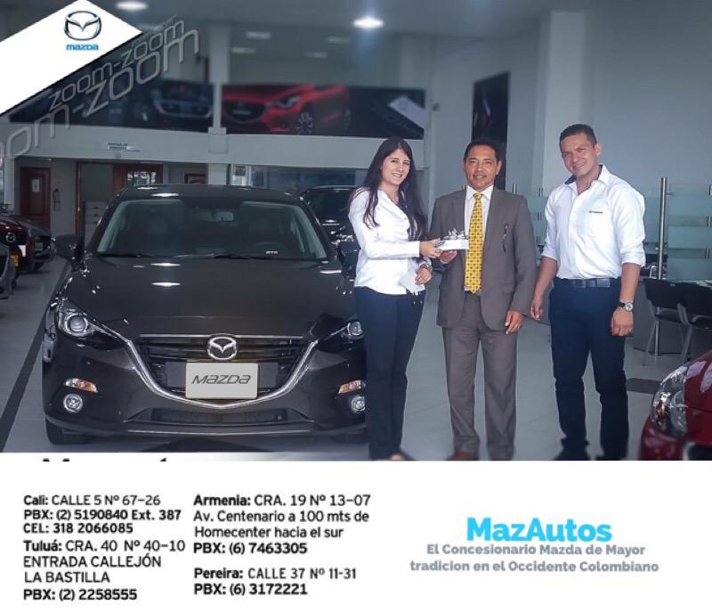 MazAutosMazda's tweet photo. Jairo Monroy, Fue el afortunado ganador del #iPhone6 en #MazAutos todo el Zoom~Zoom http://t.co/puoX72ZYy3