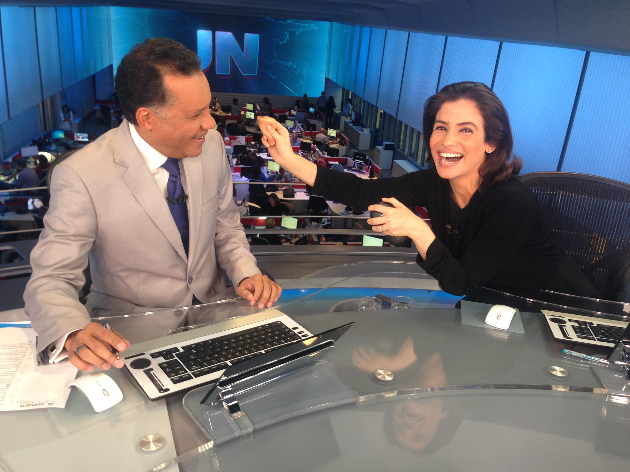 Jornal Nacional on Twitter "Últimos retoques e... Boa noite! O JN tá