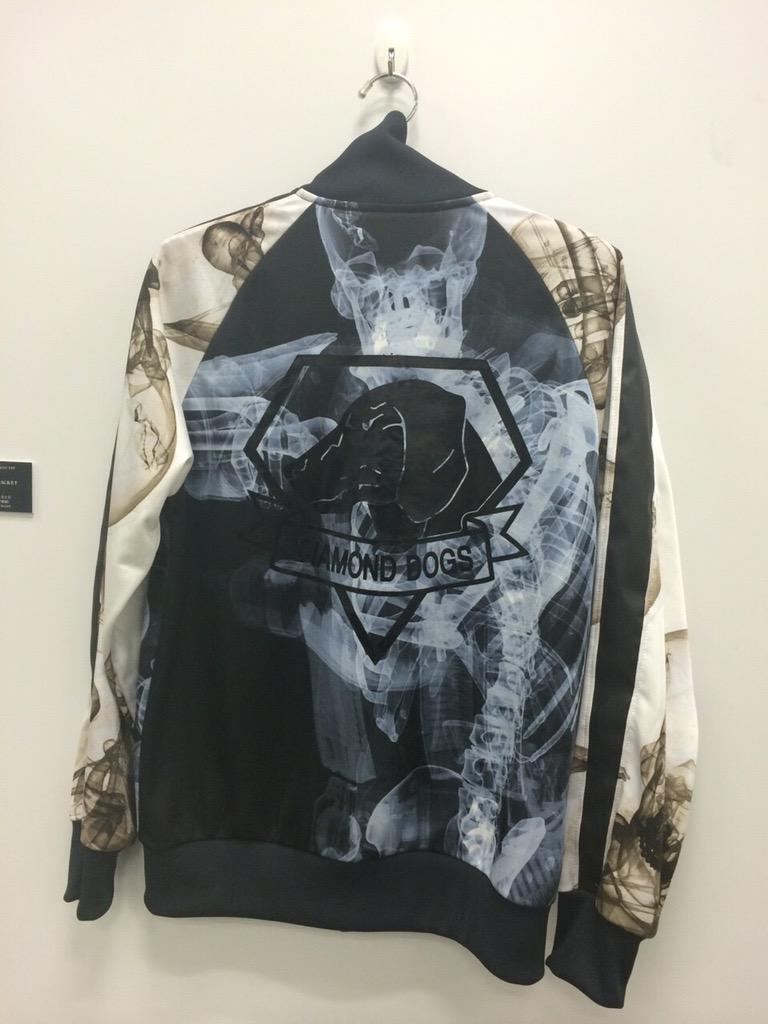 本日初公開！MGSV×PUMAコラボモデル ジャージ 9/2発売予定 各18,000円