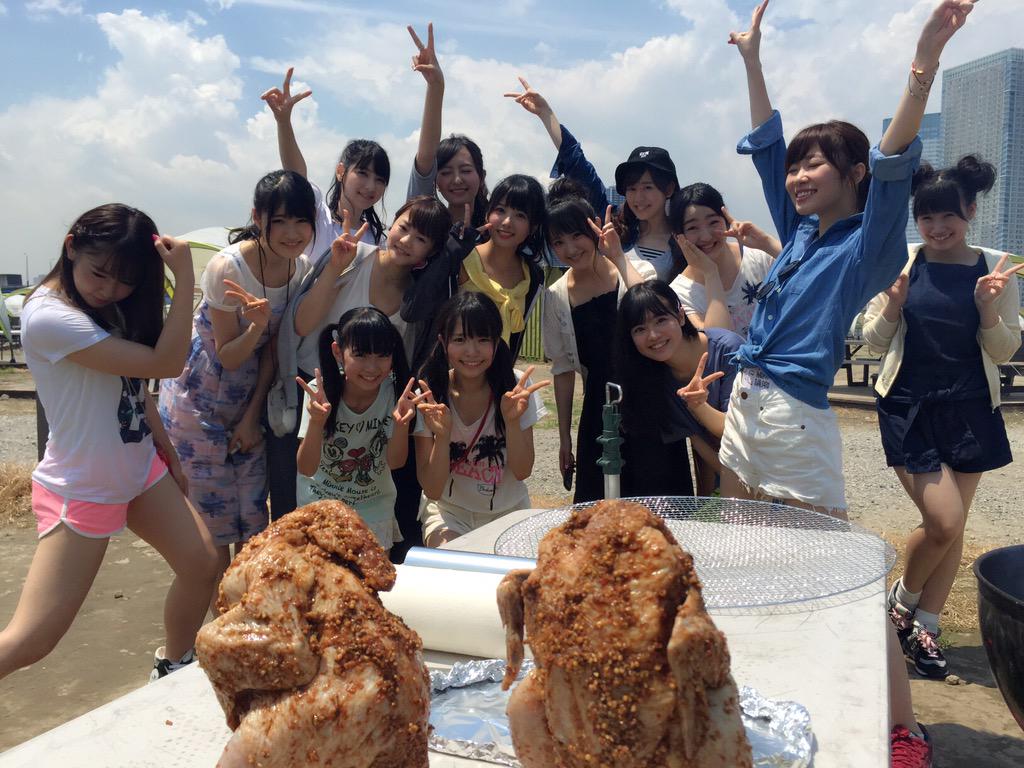 345__chan's tweet photo. いけるメンバーで一時間半くらいBBQ。
みんな忙しいので最後の夏休み😥💦
学生ちゃんのために珍しく幹事っぽいことしてきました。 http://t.co/snWNuVQ1D7