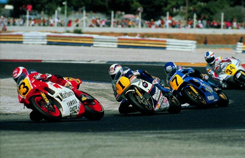 1988 #FrenchGP. Eddie Lawson won the last GP to be held on the full length Paul Ricard circuit, from Sarron & Schwantz, while leader @TheWayneGardner got mechanical problems on the last lap.