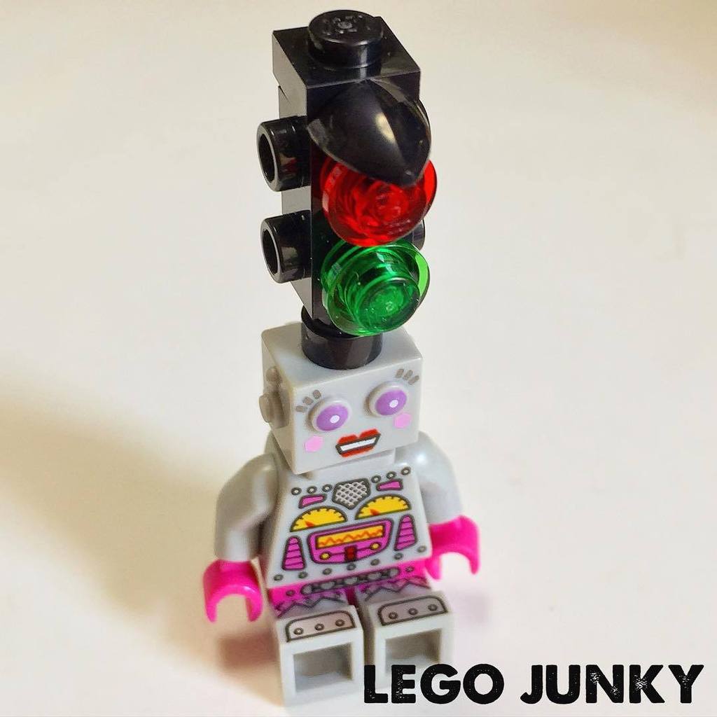 Otherbots's tweet image. robot signal
.
#robot #signal #robotsignal
#Minifigures #LEGO #LadyRobot
#lego_junky @lego by lego_junky