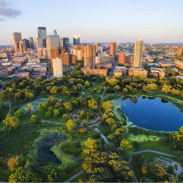lumen8mpls's tweet photo. A @skycandystudios view of Loring Park keeping it green in the concrete jungle. http://t.co/NUFHldkjVh