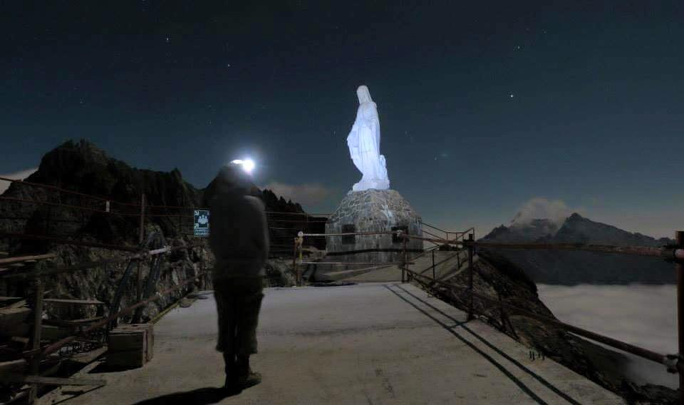 Una noche en Pico Espejo, foto de ( Jorge Esteban De Mesa Alvarez)  Vía: <a href="/MeridaNatural/">🏔️Mérida Venezuela🚡</a>