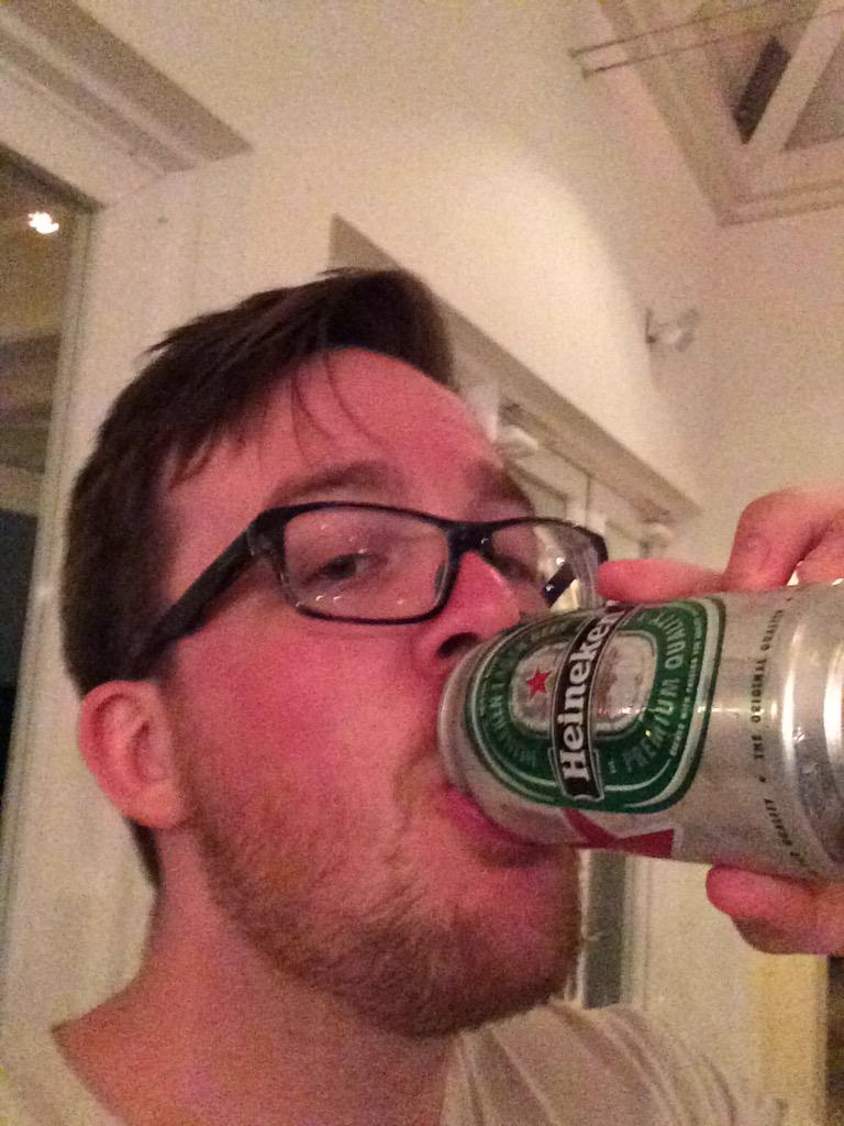 weaselwise's tweet photo. Drinking @Heineken_US and would love some free stuff bros. having a kills his time http://t.co/qbbeaKFZtJ