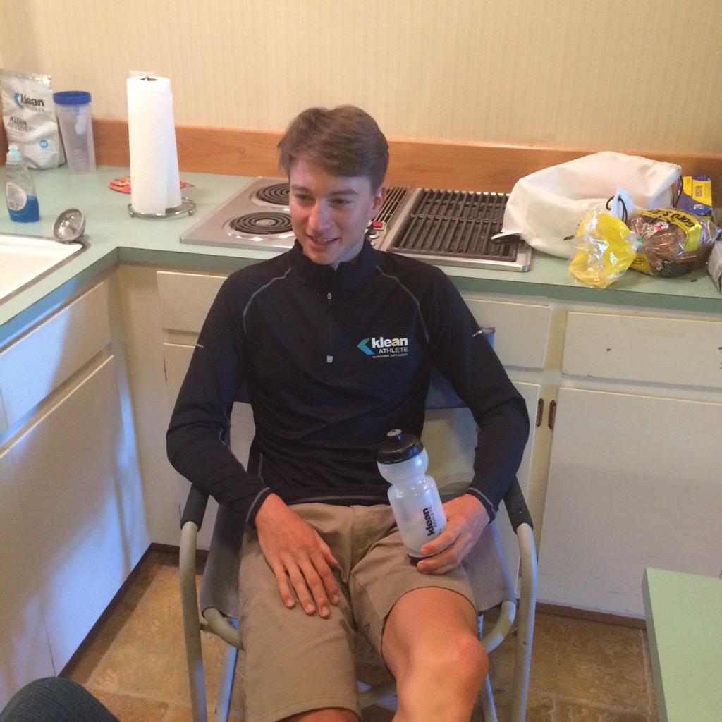 StephenBassett_'s tweet photo. Thanks for the shirts @kleanathlete !! #teamklean #liveklean http://t.co/O2xOwGBEdy