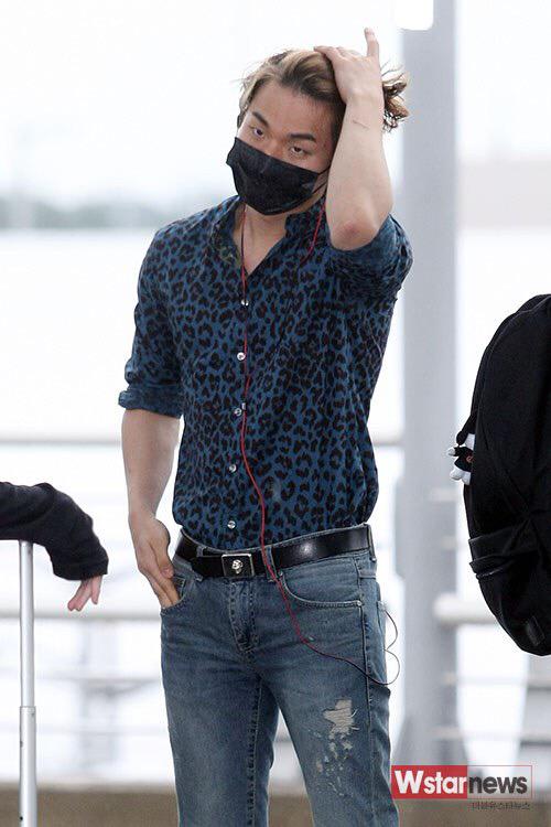 [24/7/15][Pho] BIGBANG @ sân bay Incheon đến Malaysia. CKpL_PBUkAAtKcS