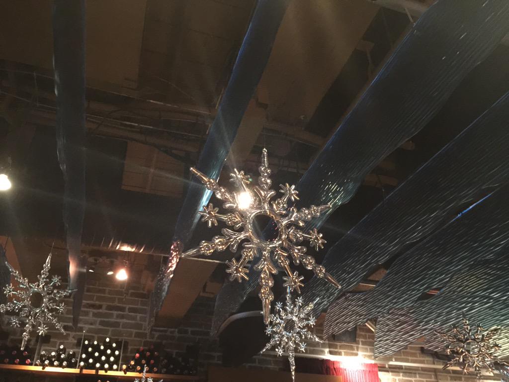 LauraDominguez's tweet photo. its a christmas wonderland! @FairmontMTNwest #fairmontMTN  #travel http://t.co/G3mt2BReTU