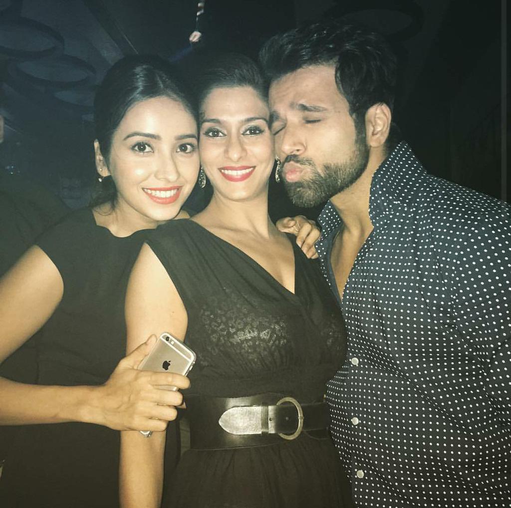 Embedded image permalink