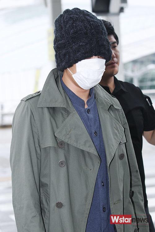 [24/7/15][Pho] BIGBANG @ sân bay Incheon đến Malaysia. CKpNYqXUsAAwQ0r