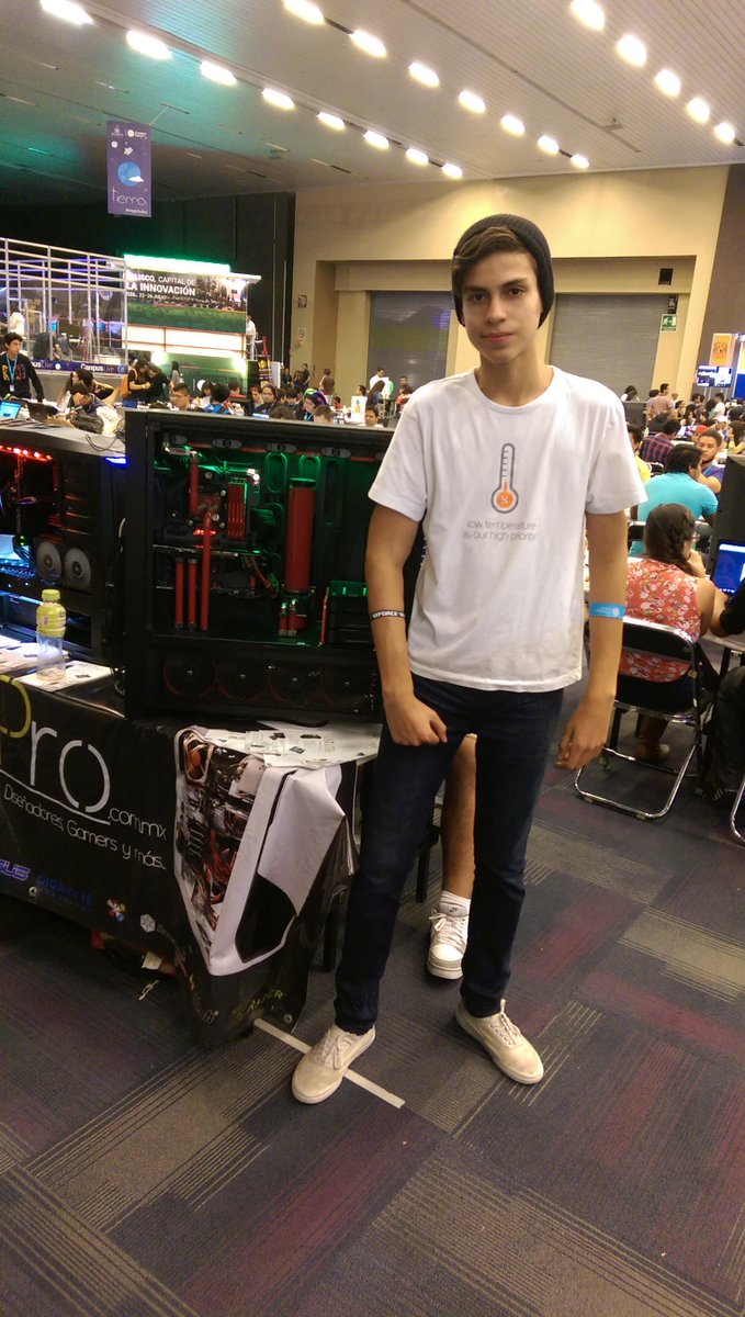 y_o_m_m's tweet photo. Me quiero ganar este gran producto de #nVidiaMX me ayudarías mucho si le das RT si te gusto la foto.
¡Gracias!
#CPMX6 http://t.co/qle8DcfvD7