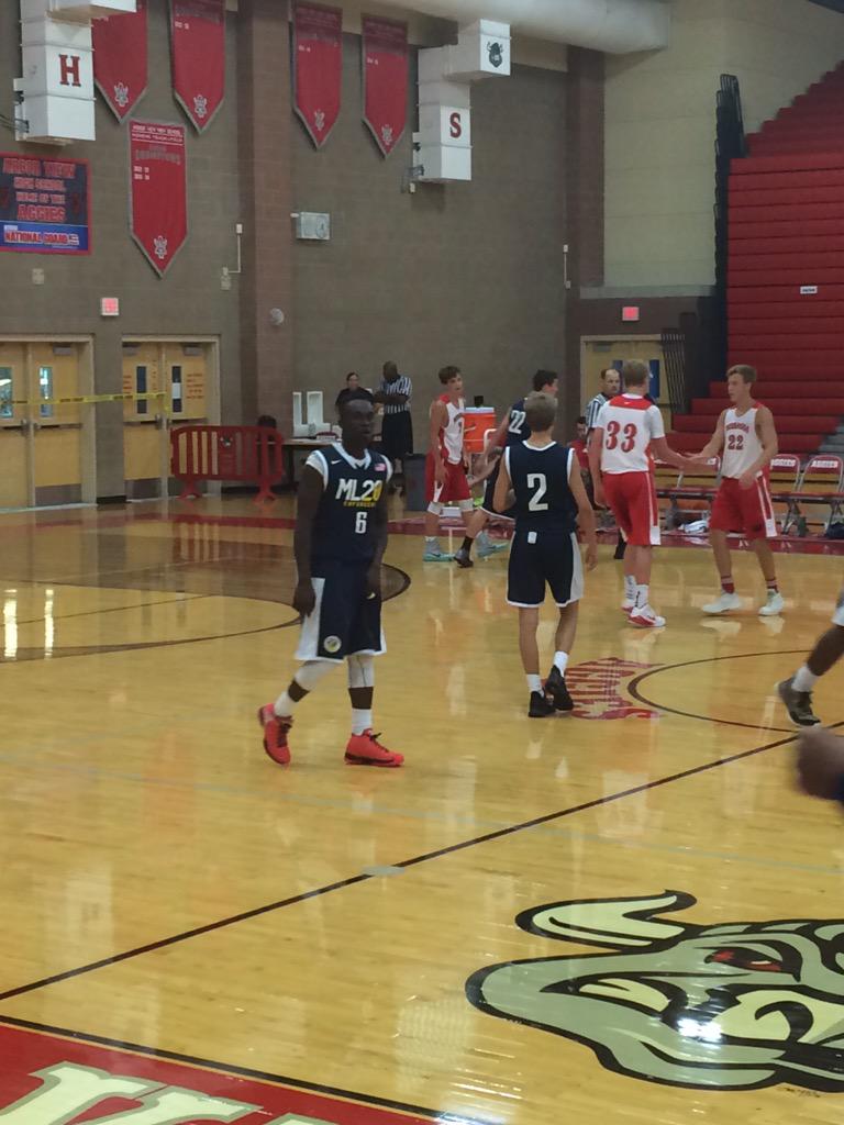 tylertoney3244's tweet image. Game 7 I5 15u's playing well.