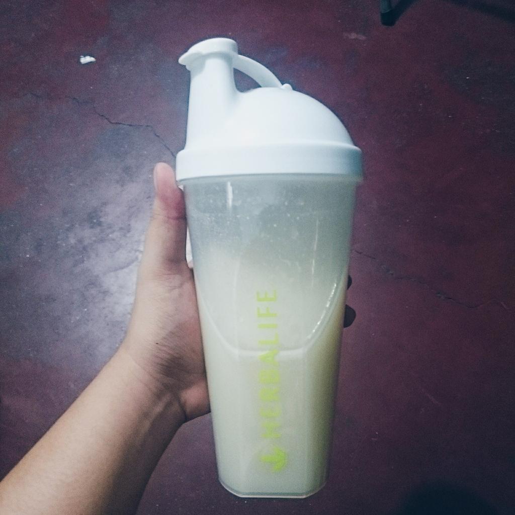 Good morning! ⛅ 🌄 Letseng ngipin kasi toh eh. Ang hirap kumain ng solid food. 💔

#Herbalife #Formula1Shake #Vanilla ❤