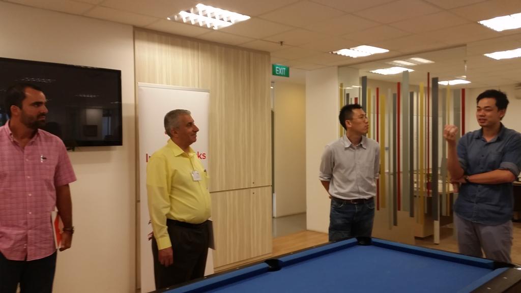 MITREAP_C2's tweet image. This pool table links the #startup world at the innovator with corporate @Singtel&apos;s investment arm innov8. #MITREAP