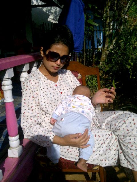 Jemur ponakan haha =))