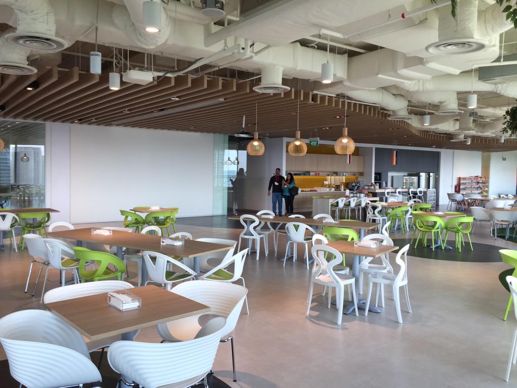 lenagoh's tweet image. @Garena_Online sharing #MITREAP team how they are connecting to their customers in gaming,eshop n echat.